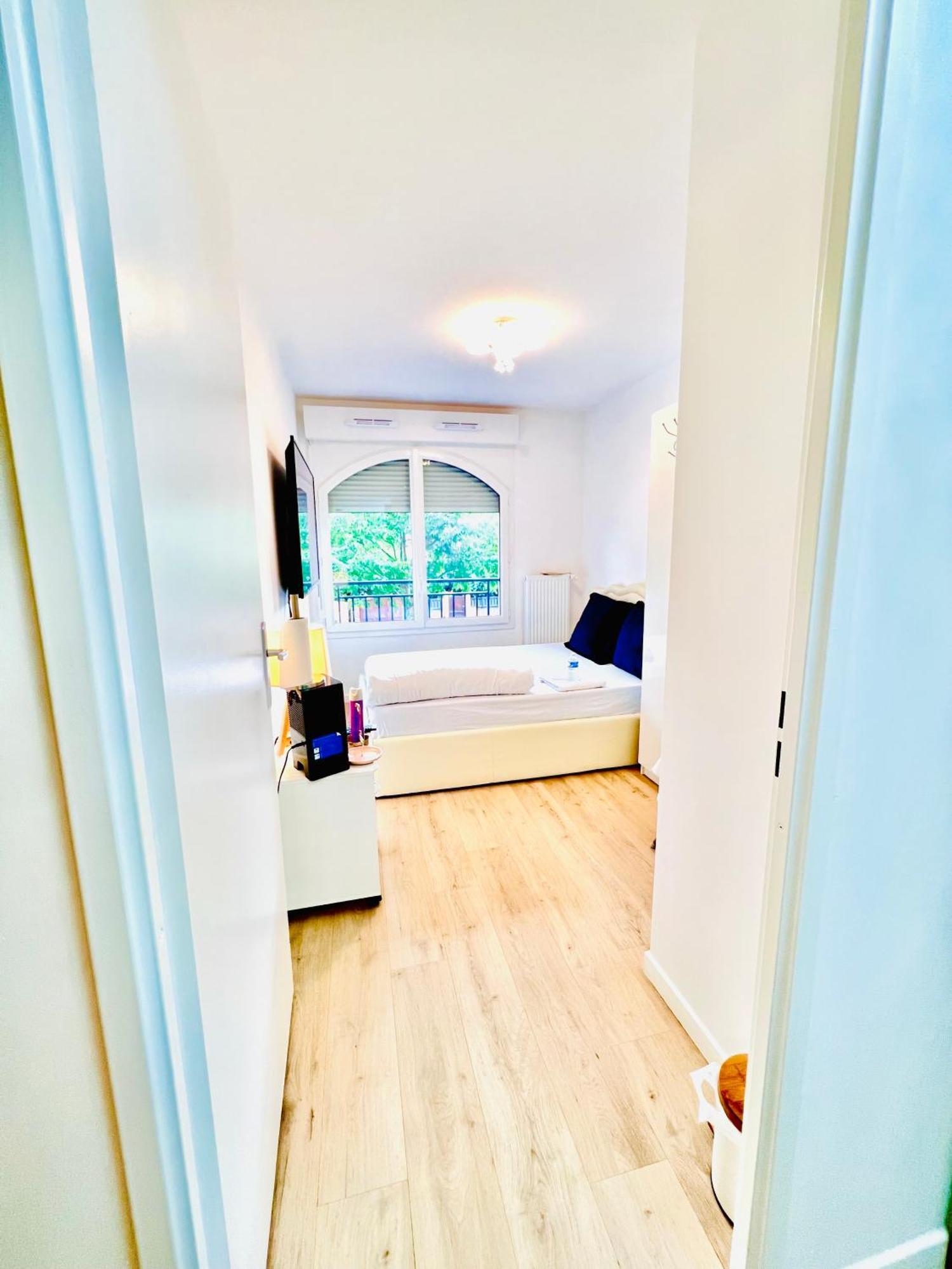 Les Residences De Djibril Le Blanc-Mesnil Kültér fotó
