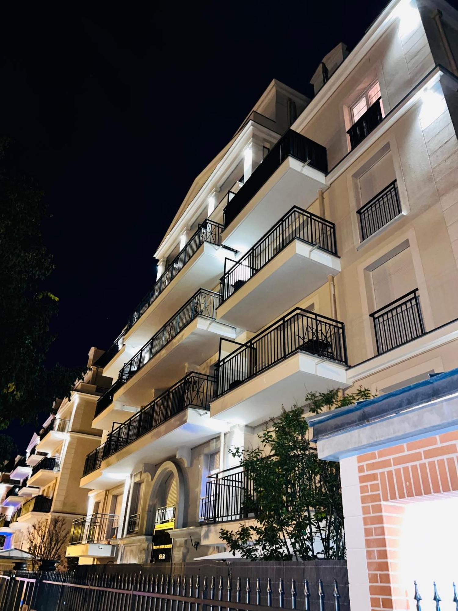 Les Residences De Djibril Le Blanc-Mesnil Kültér fotó